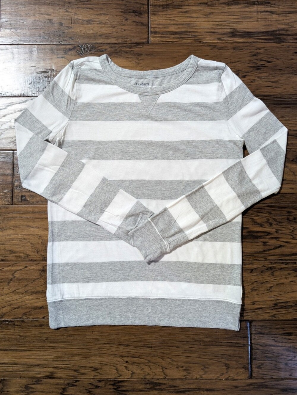 Gap rugby stripes long sleeve T shirt grey white size XS
